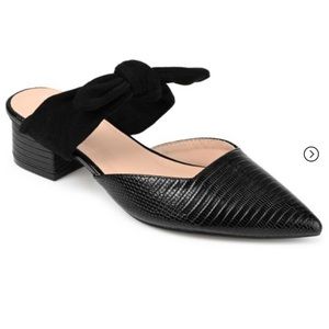 NWT Journee Collection black slip on pointed toe mules size 6